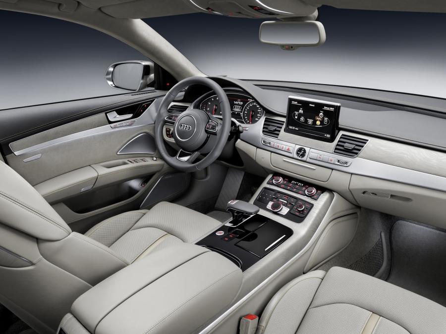 Торпедо Audi A8L W12 Quattro (D4) 2013 года  (WW) (фото 23 из 24)